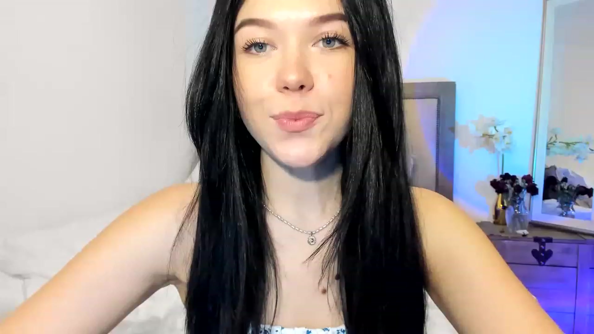 Gallery image thumbnail from Nancy_Morris's myfreecams stream on, 02/10/2023, 22:56 image 6 of 20
