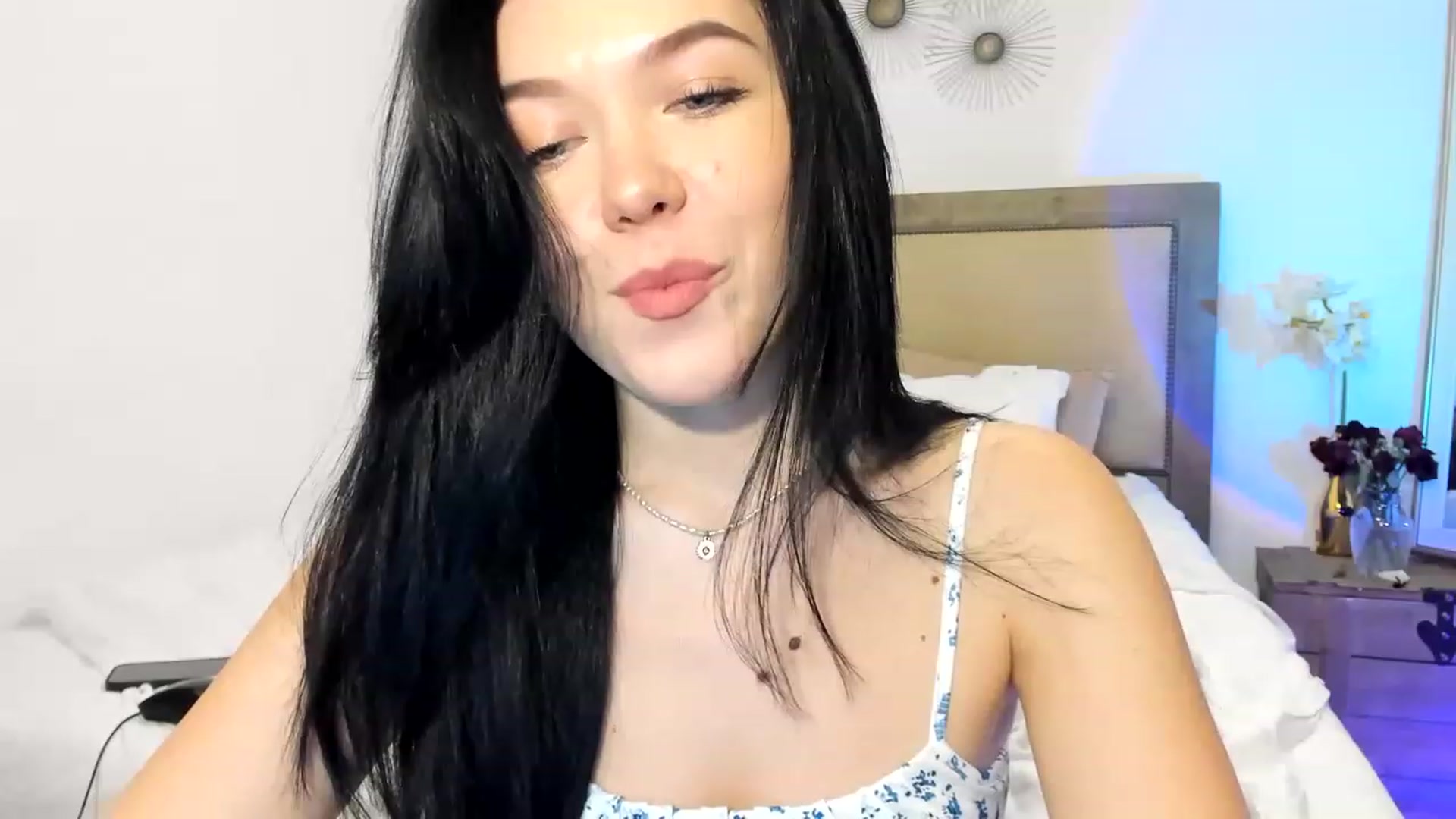 Gallery image thumbnail from Nancy_Morris's myfreecams stream on, 02/11/2023, 24:05 image 16 of 20