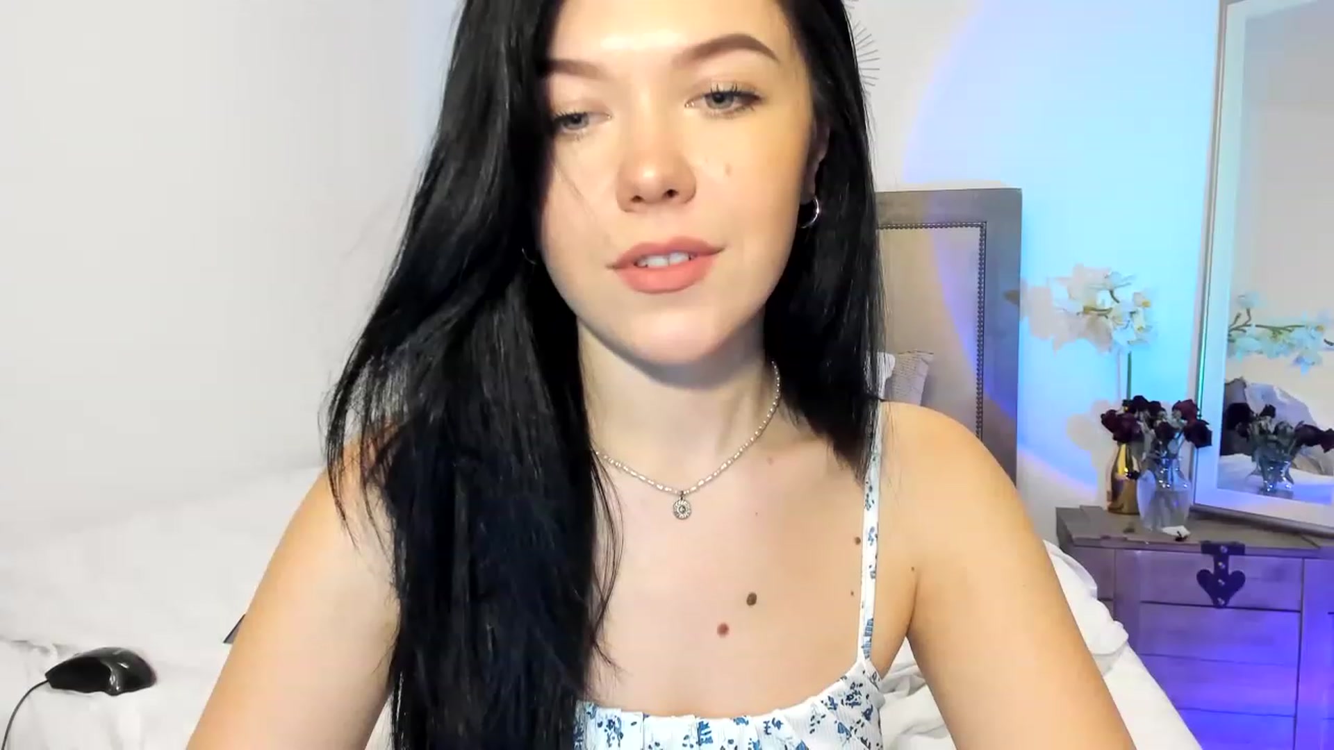 Gallery image thumbnail from Nancy_Morris's myfreecams stream on, 02/11/2023, 24:05 image 8 of 20