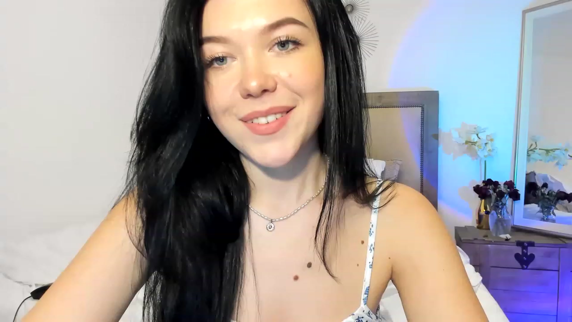 Gallery image thumbnail from Nancy_Morris's myfreecams stream on, 02/11/2023, 24:05 image 18 of 20