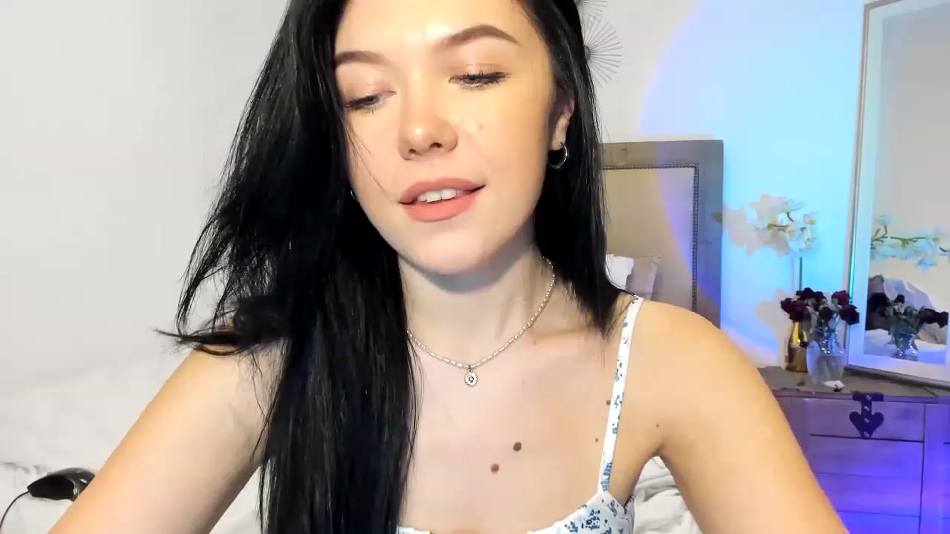 Gallery image thumbnail from Nancy_Morris's myfreecams stream on, 02/11/2023, 24:05 image 7 of 20