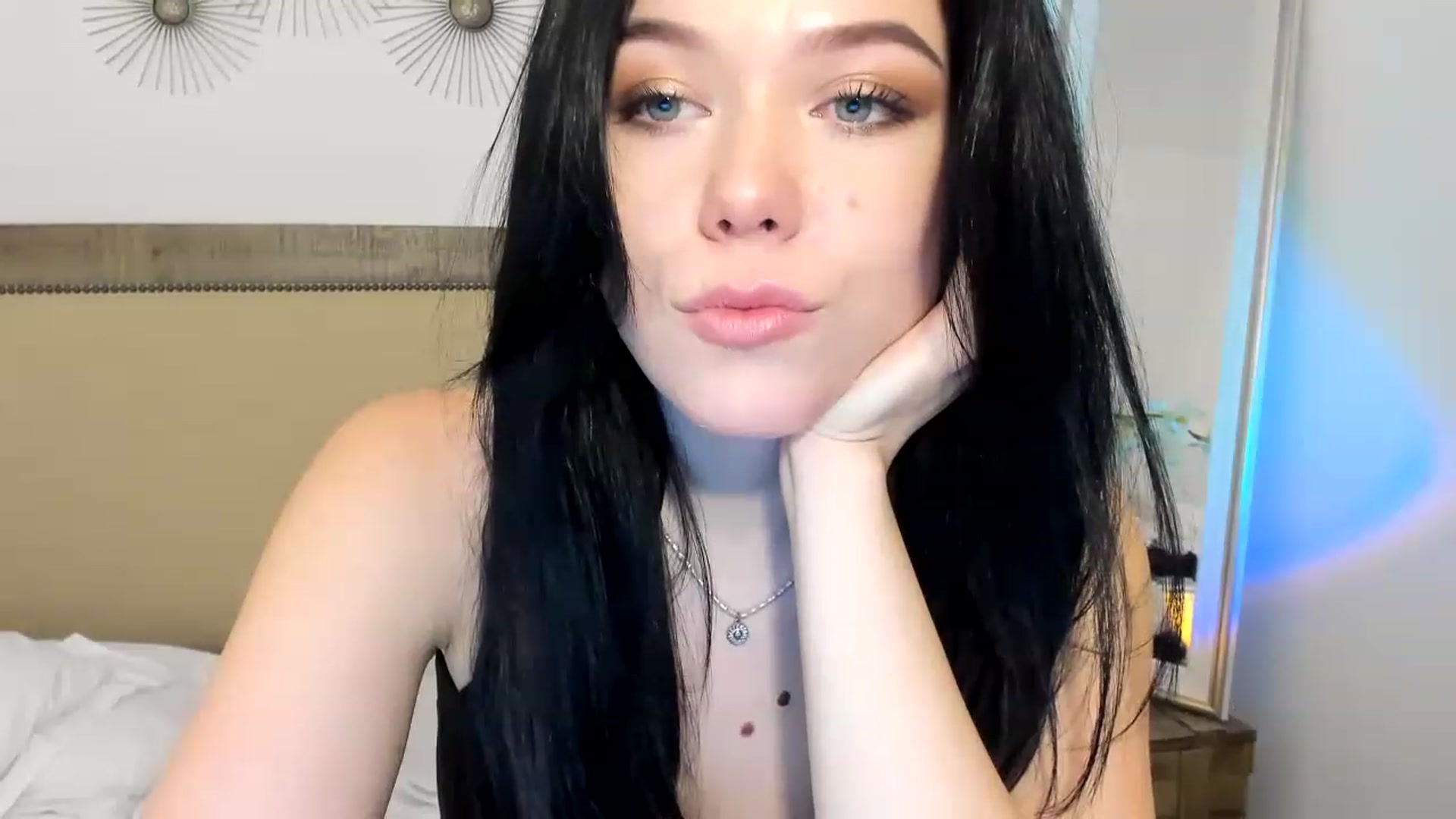 Gallery image thumbnail from Nancy_Morris's myfreecams stream on, 02/11/2023, 23:07 image 18 of 20