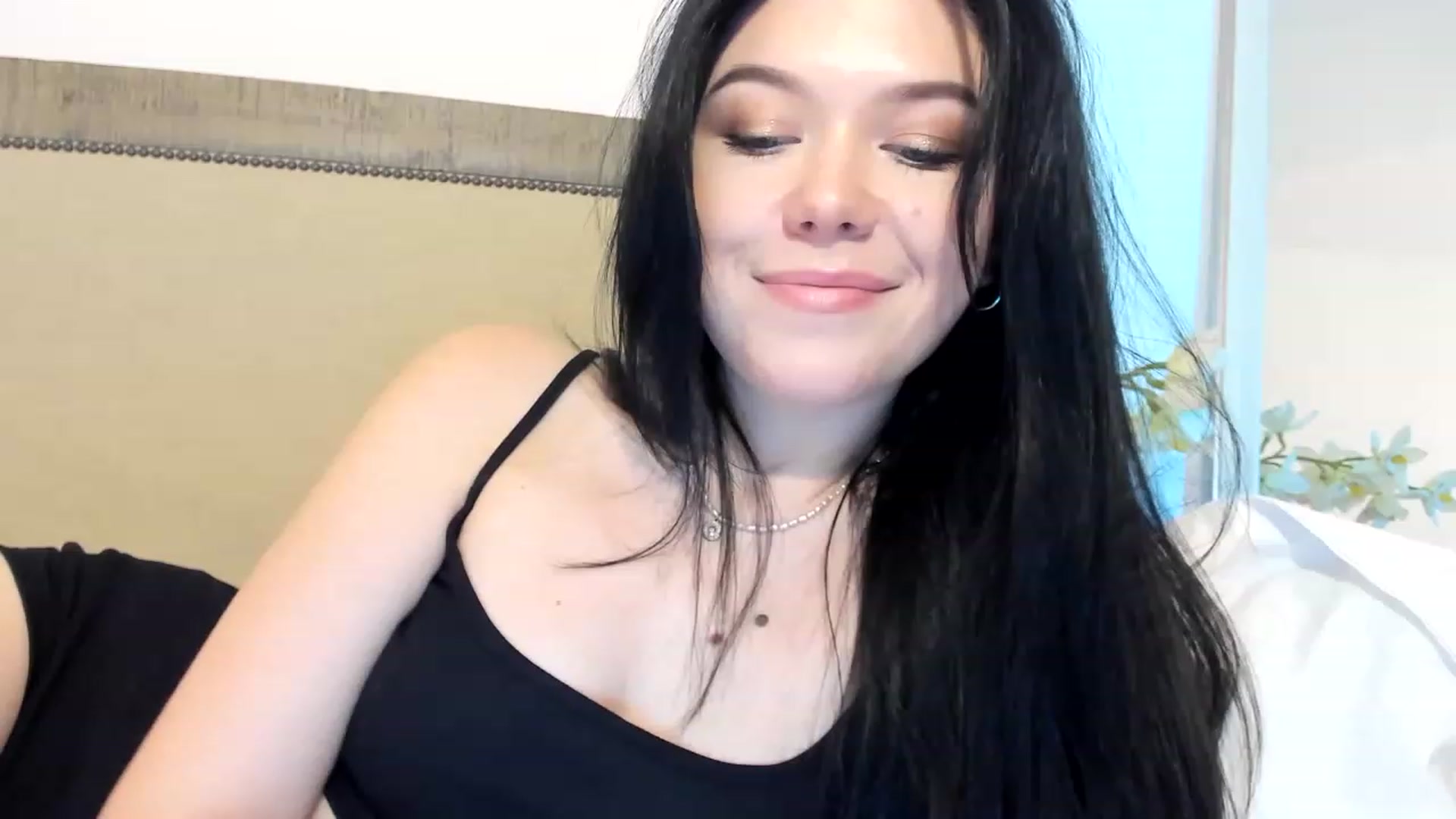 Gallery image thumbnail from Nancy_Morris's myfreecams stream on, 02/11/2023, 23:07 image 4 of 20