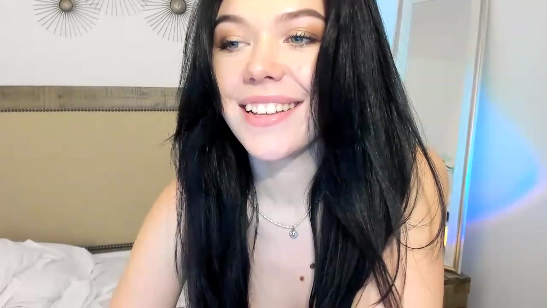 Gallery image thumbnail from Nancy_Morris's myfreecams stream on, 02/11/2023, 23:07 image 17 of 20