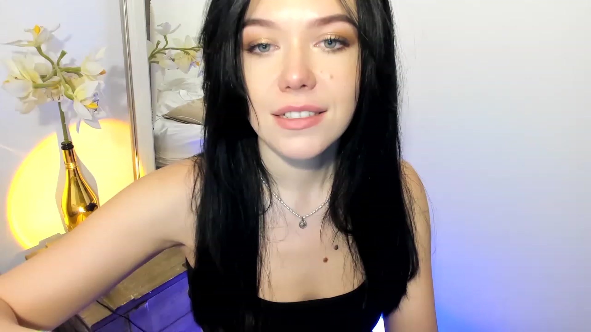 Gallery image thumbnail from Nancy_Morris's myfreecams stream on, 02/11/2023, 23:41 image 10 of 20
