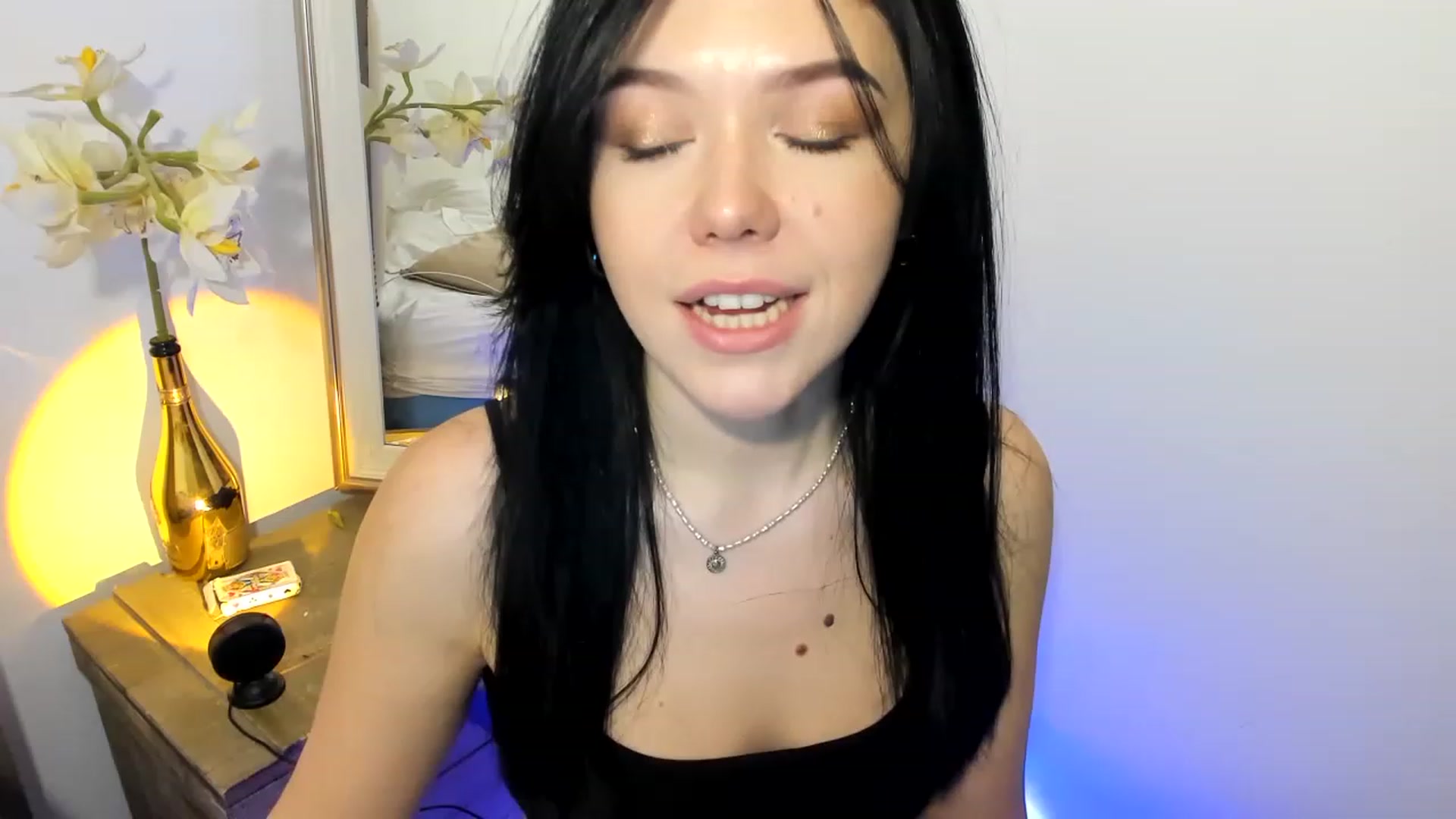 Gallery image thumbnail from Nancy_Morris's myfreecams stream on, 02/12/2023, 24:34 image 2 of 20