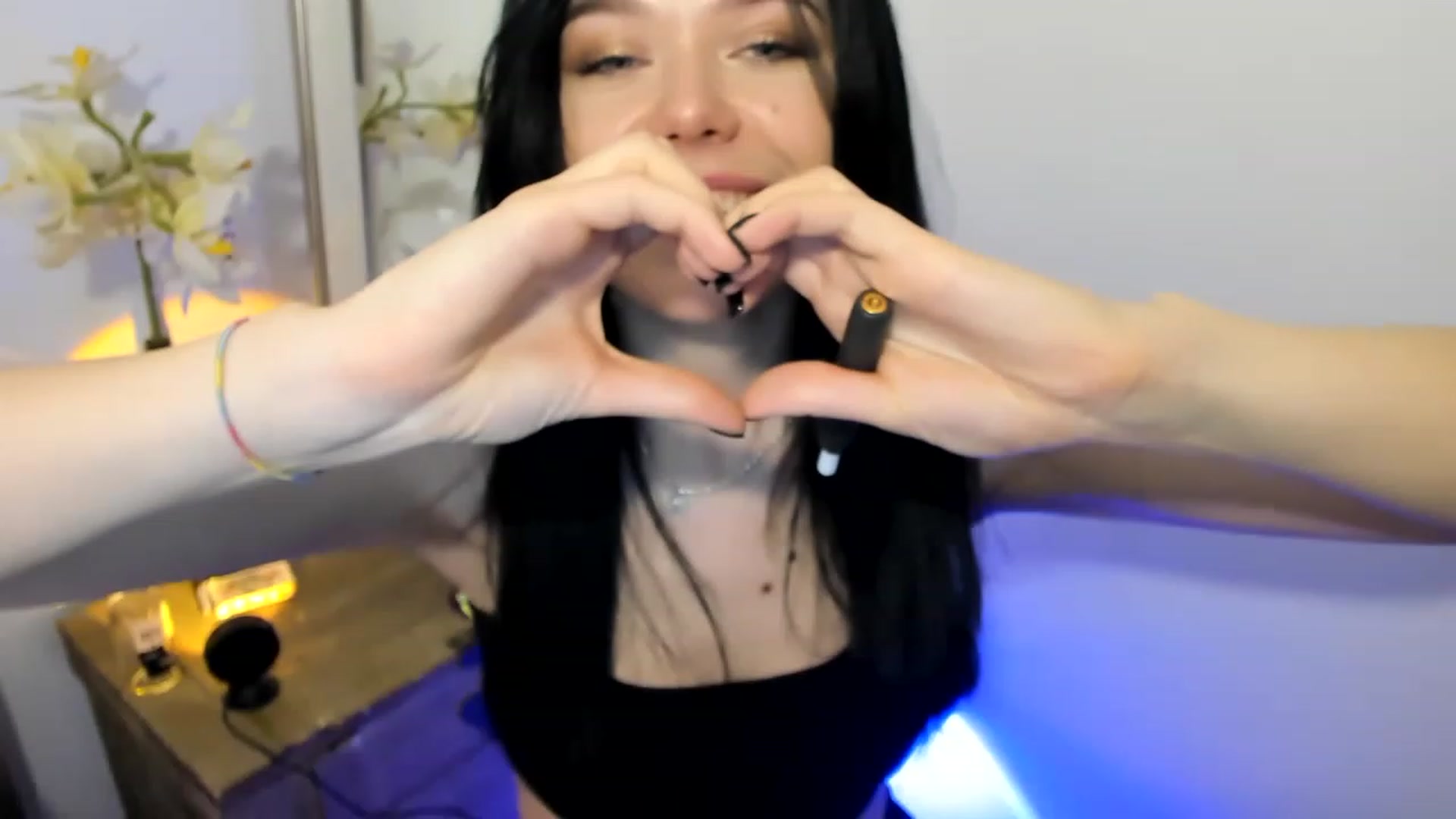 Gallery image thumbnail from Nancy_Morris's myfreecams stream on, 02/12/2023, 24:34 image 6 of 20
