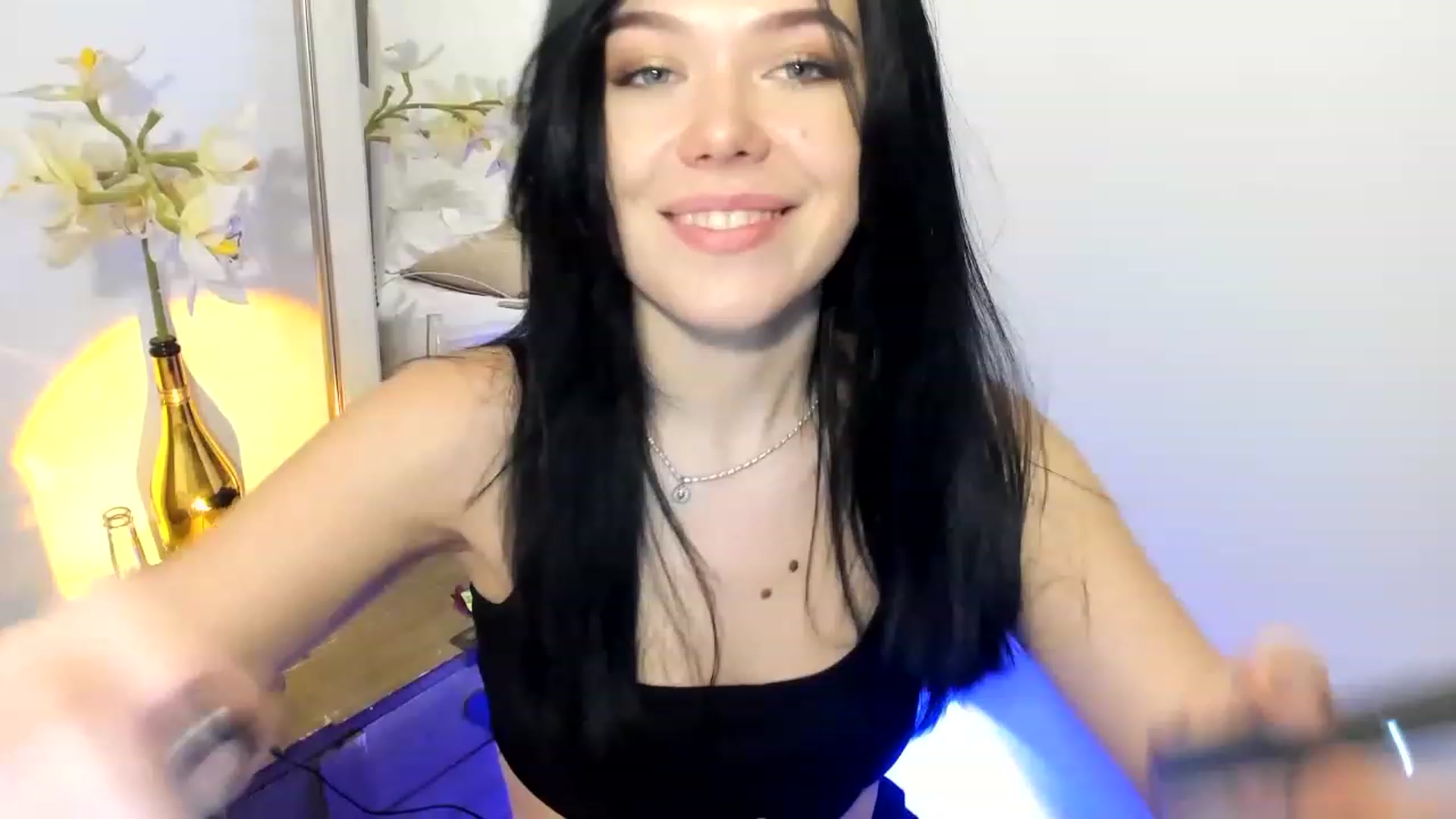 Gallery image thumbnail from Nancy_Morris's myfreecams stream on, 02/12/2023, 24:34 image 5 of 20