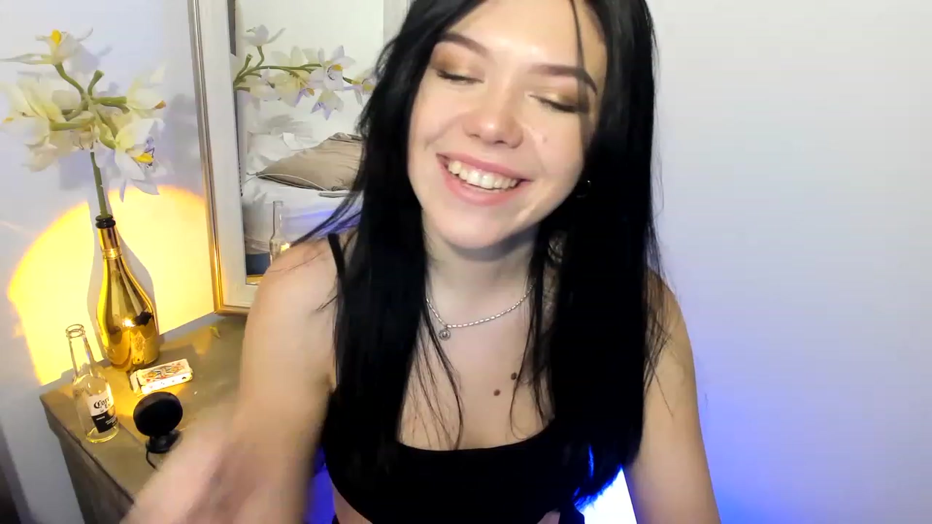 Gallery image thumbnail from Nancy_Morris's myfreecams stream on, 02/12/2023, 24:38 image 10 of 20