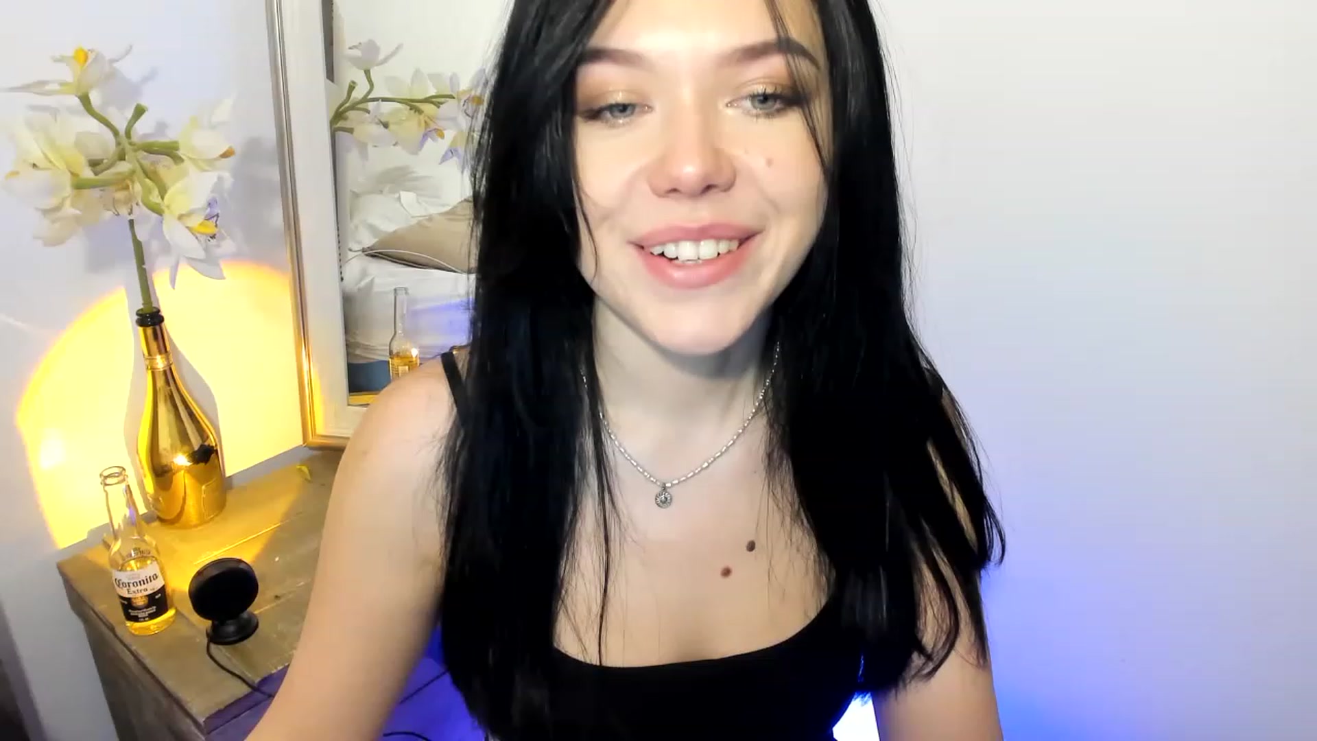 Gallery image thumbnail from Nancy_Morris's myfreecams stream on, 02/12/2023, 24:38 image 1 of 20