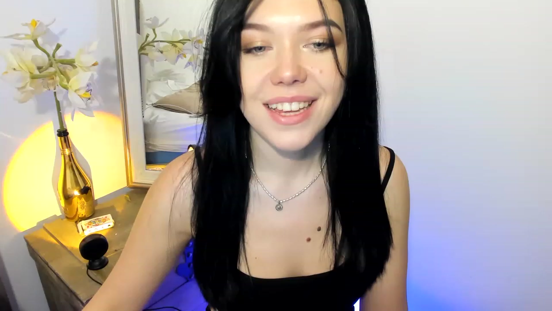 Gallery image thumbnail from Nancy_Morris's myfreecams stream on, 02/12/2023, 24:38 image 5 of 20