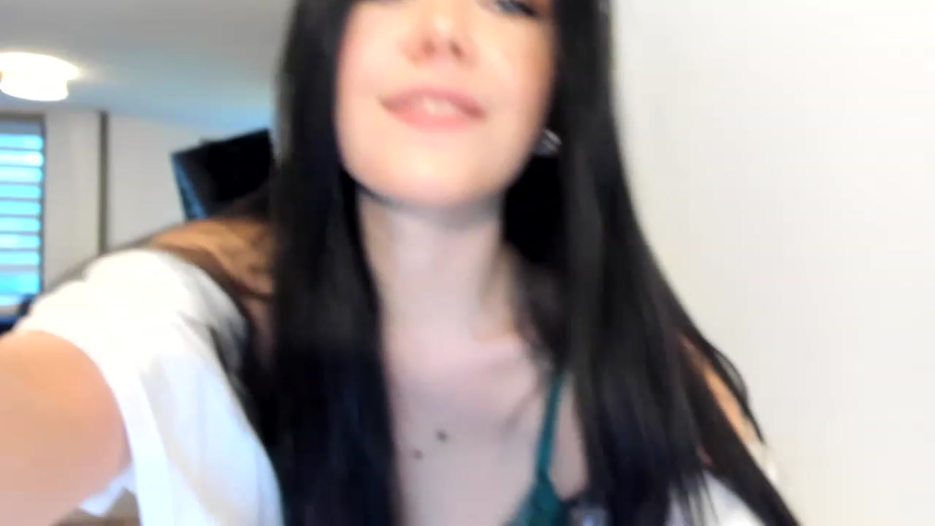 Gallery image thumbnail from Nancy_Morris's myfreecams stream on, 02/12/2023, 21:05 image 15 of 20