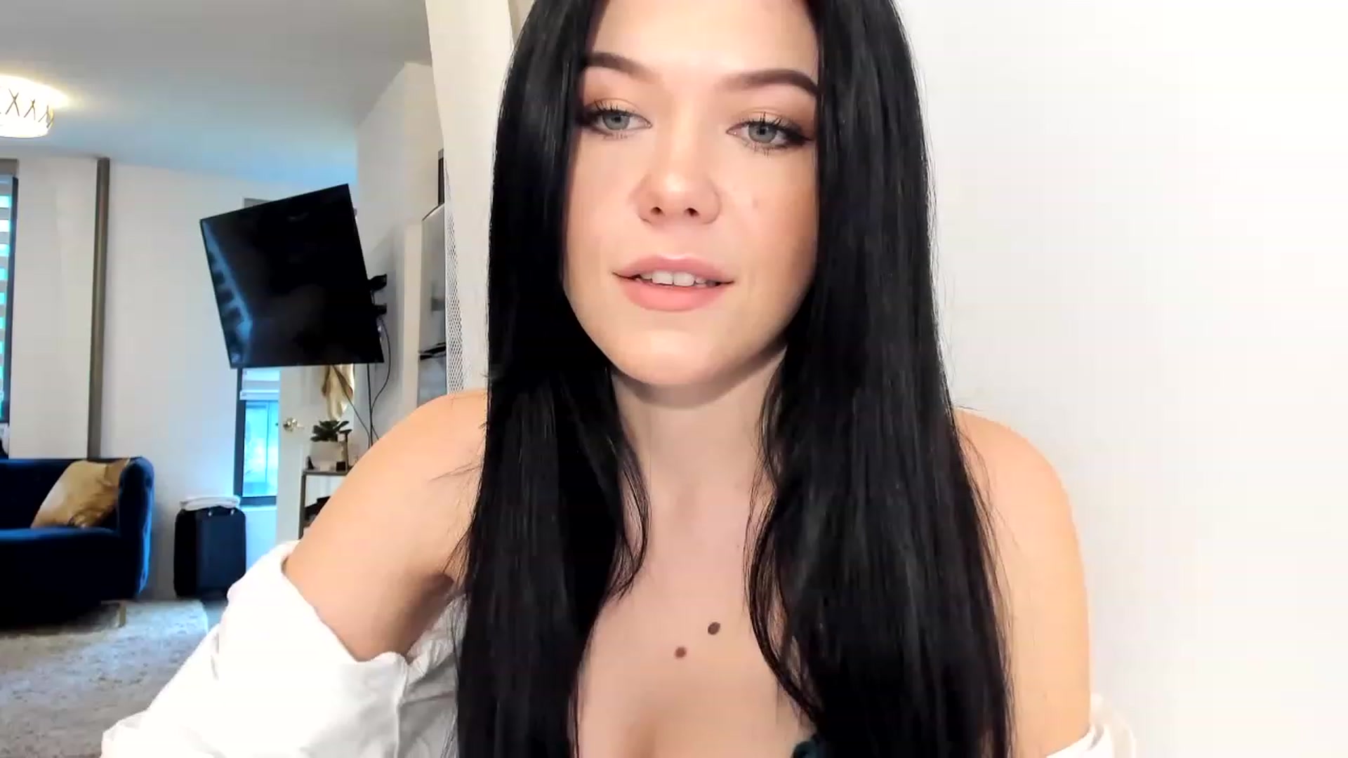 Gallery image thumbnail from Nancy_Morris's myfreecams stream on, 02/12/2023, 21:05 image 16 of 20