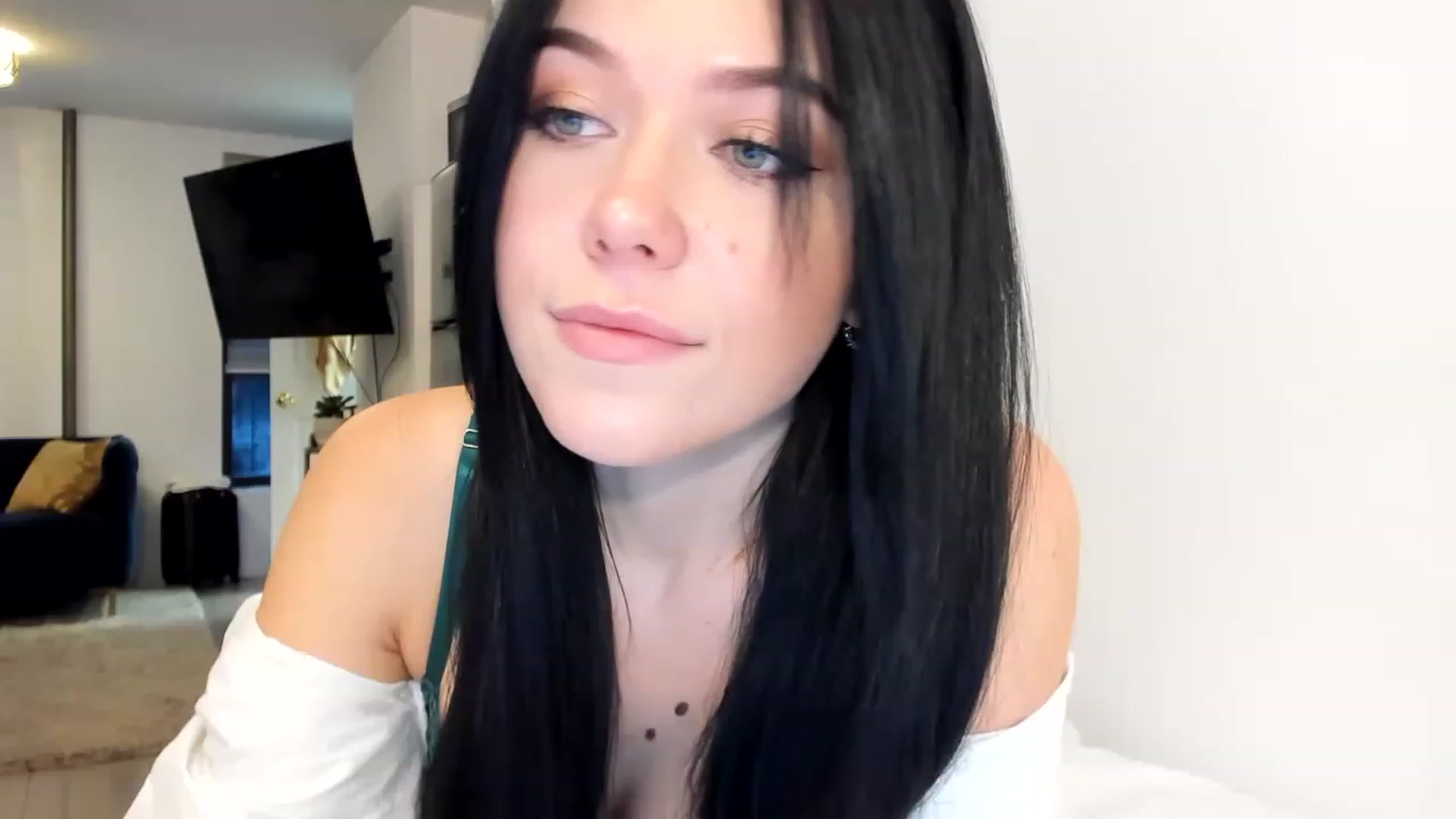Gallery image thumbnail from Nancy_Morris's myfreecams stream on, 02/12/2023, 23:20 image 2 of 20