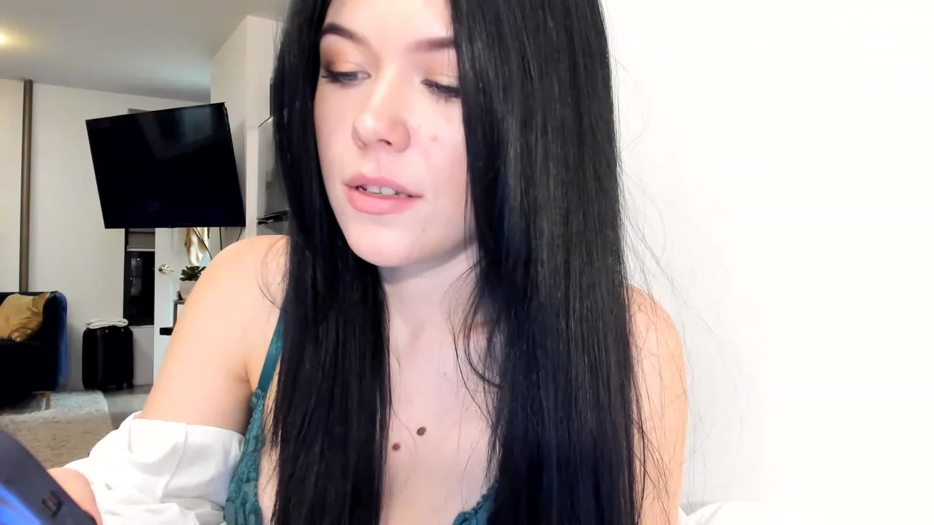 Gallery image thumbnail from Nancy_Morris's myfreecams stream on, 02/13/2023, 01:31 image 5 of 20