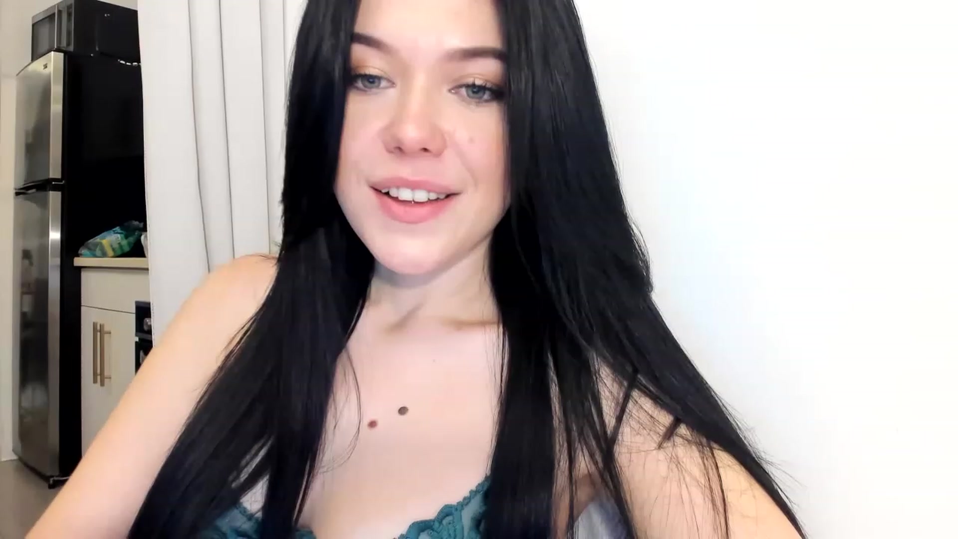 Gallery image thumbnail from Nancy_Morris's myfreecams stream on, 02/13/2023, 04:08 image 6 of 20