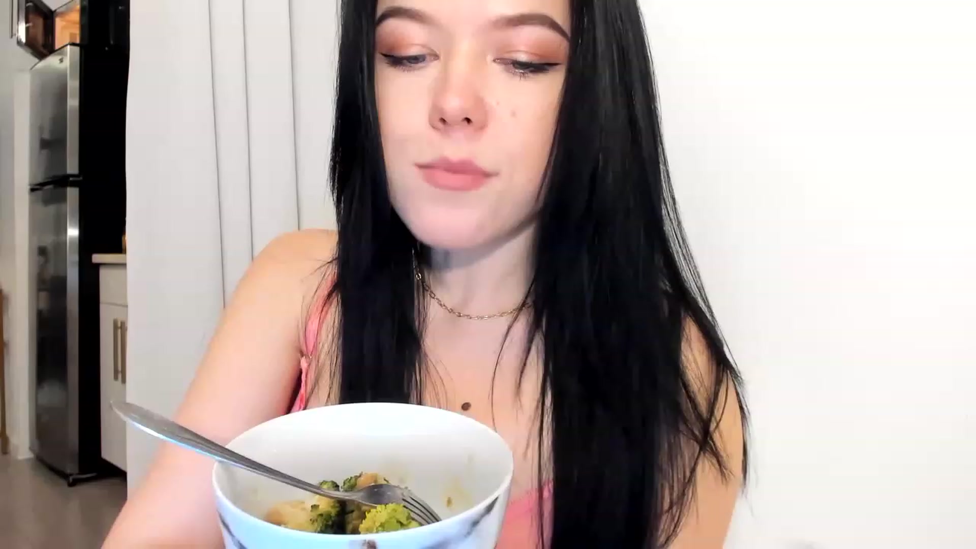 Gallery image thumbnail from Nancy_Morris's myfreecams stream on, 02/14/2023, 02:13 image 13 of 20
