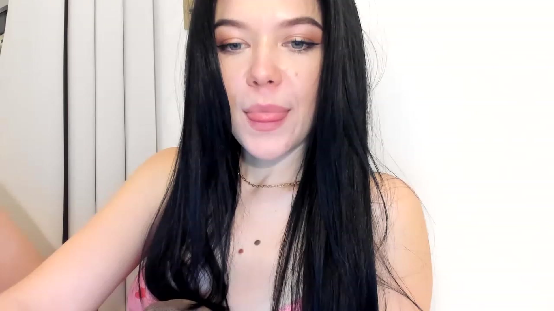 Gallery image thumbnail from Nancy_Morris's myfreecams stream on, 02/14/2023, 02:31 image 15 of 20
