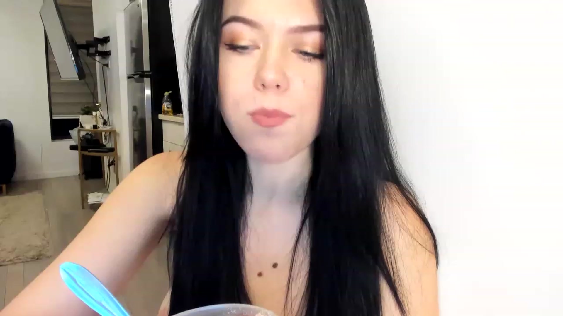 Gallery image thumbnail from Nancy_Morris's myfreecams stream on, 02/17/2023, 01:57 image 18 of 20