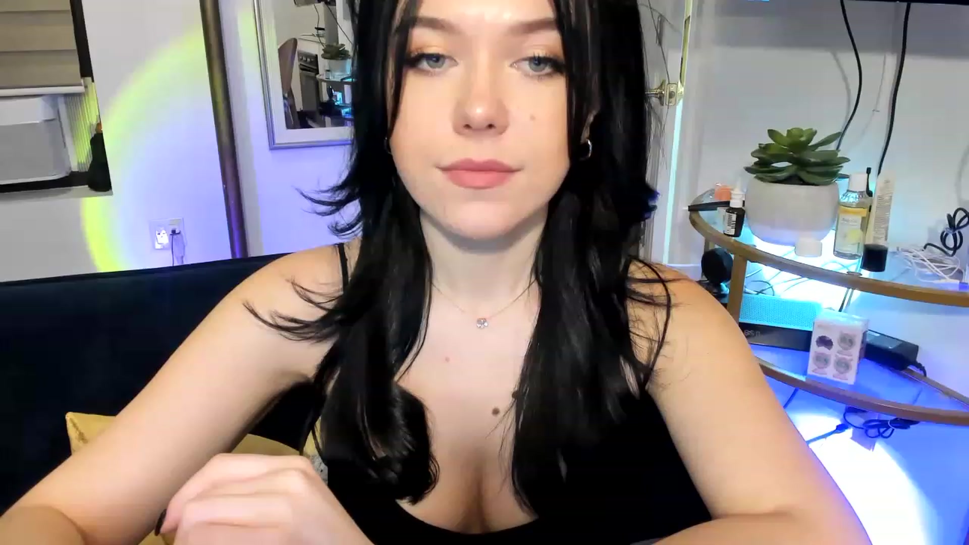 Gallery image thumbnail from Nancy_Morris's myfreecams stream on, 02/19/2023, 02:03 image 14 of 20