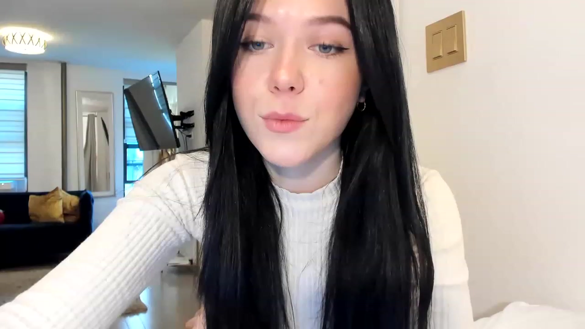 Gallery image thumbnail from Nancy_Morris's myfreecams stream on, 02/20/2023, 21:54 image 9 of 20