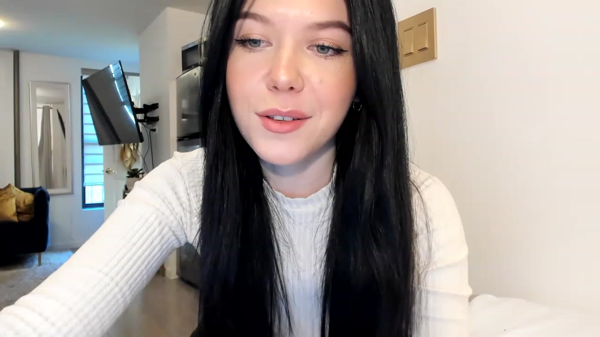 Gallery image thumbnail from Nancy_Morris's myfreecams stream on, 02/20/2023, 21:54 image 2 of 20