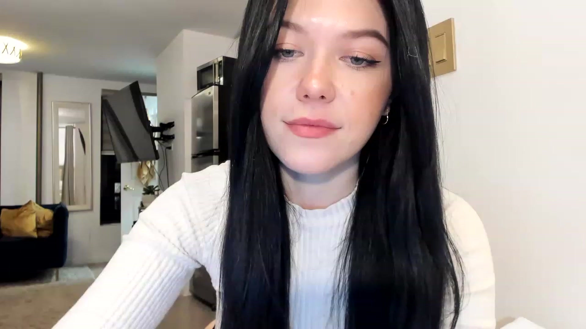 Gallery image thumbnail from Nancy_Morris's myfreecams stream on, 02/21/2023, 24:37 image 15 of 20