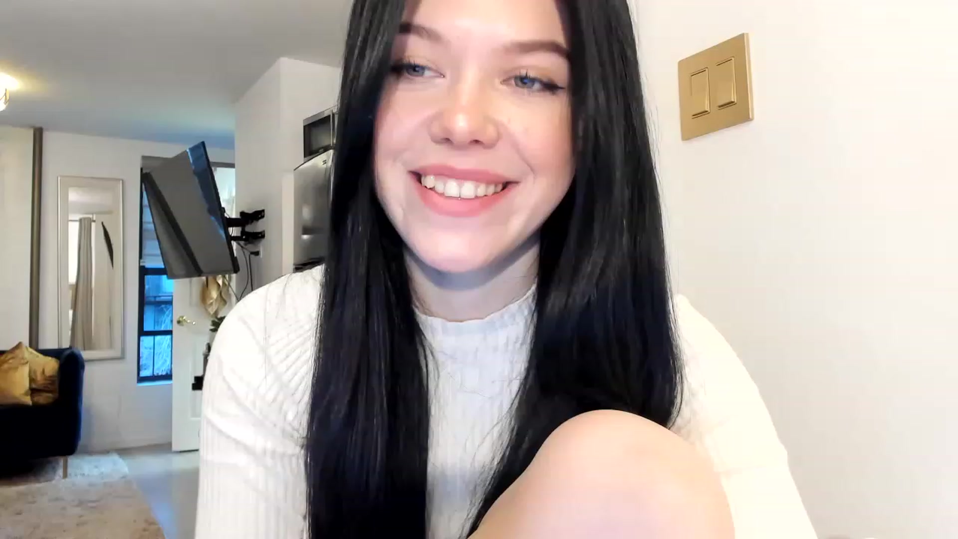 Gallery image thumbnail from Nancy_Morris's myfreecams stream on, 02/21/2023, 24:37 image 4 of 20