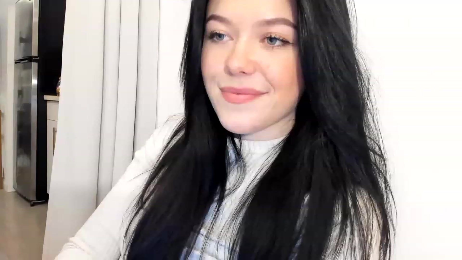 Gallery image thumbnail from Nancy_Morris's myfreecams stream on, 02/24/2023, 24:06 image 19 of 20