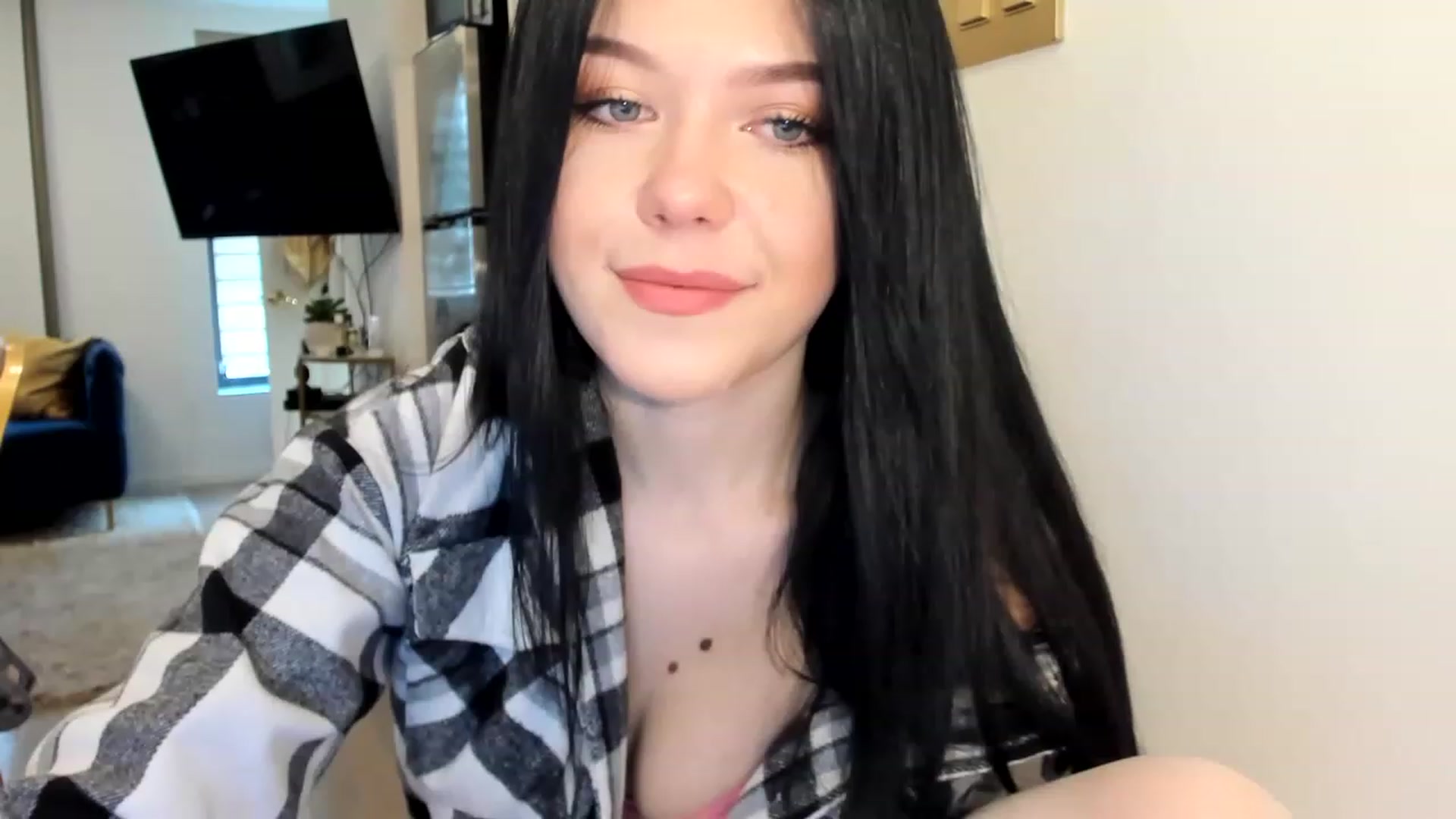Gallery image thumbnail from Nancy_Morris's myfreecams stream on, 02/27/2023, 20:04 image 16 of 20