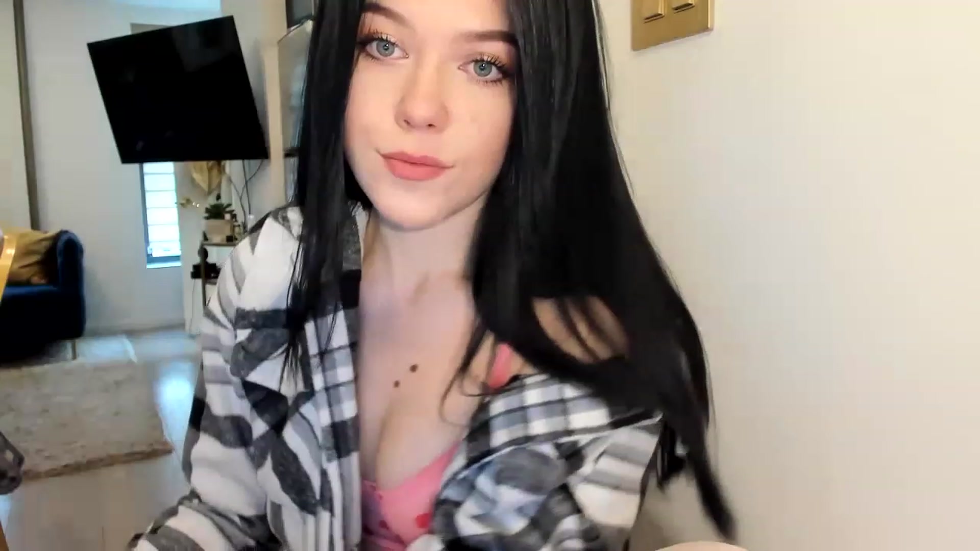 Gallery image thumbnail from Nancy_Morris's myfreecams stream on, 02/27/2023, 20:04 image 2 of 20