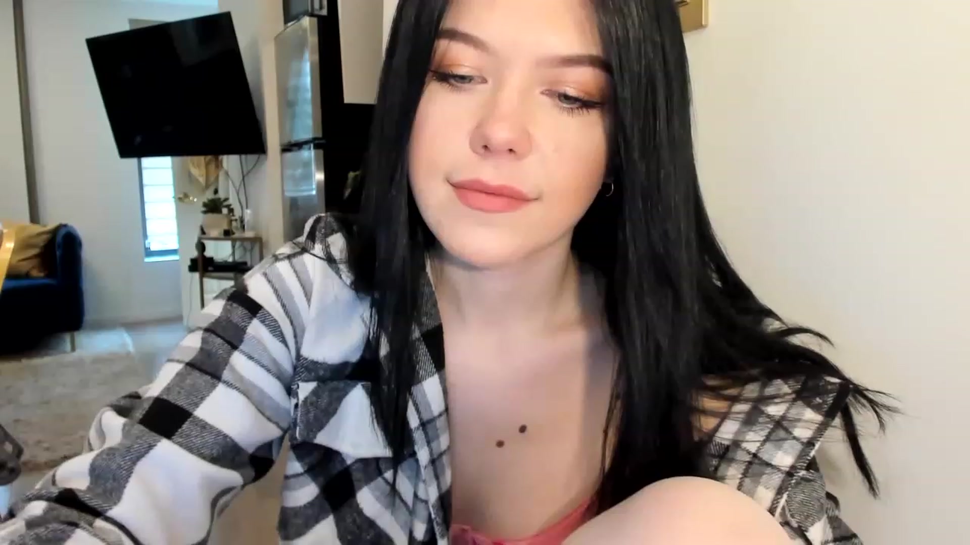 Gallery image thumbnail from Nancy_Morris's myfreecams stream on, 02/27/2023, 20:04 image 4 of 20