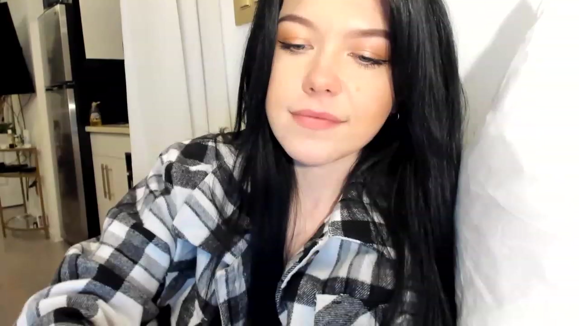Gallery image thumbnail from Nancy_Morris's myfreecams stream on, 02/28/2023, 01:13 image 19 of 20