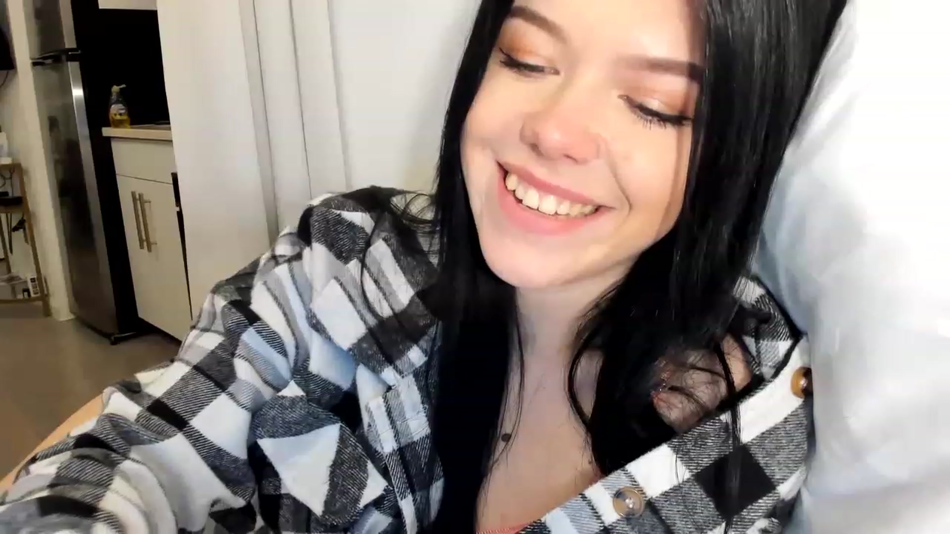 Gallery image thumbnail from Nancy_Morris's myfreecams stream on, 02/28/2023, 01:13 image 10 of 20