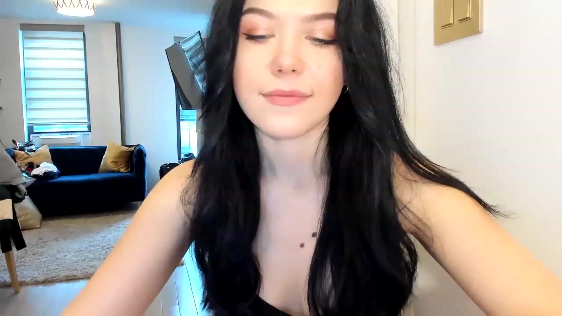 Gallery image thumbnail from Nancy_Morris's myfreecams stream on, 03/02/2023, 21:35 image 12 of 20