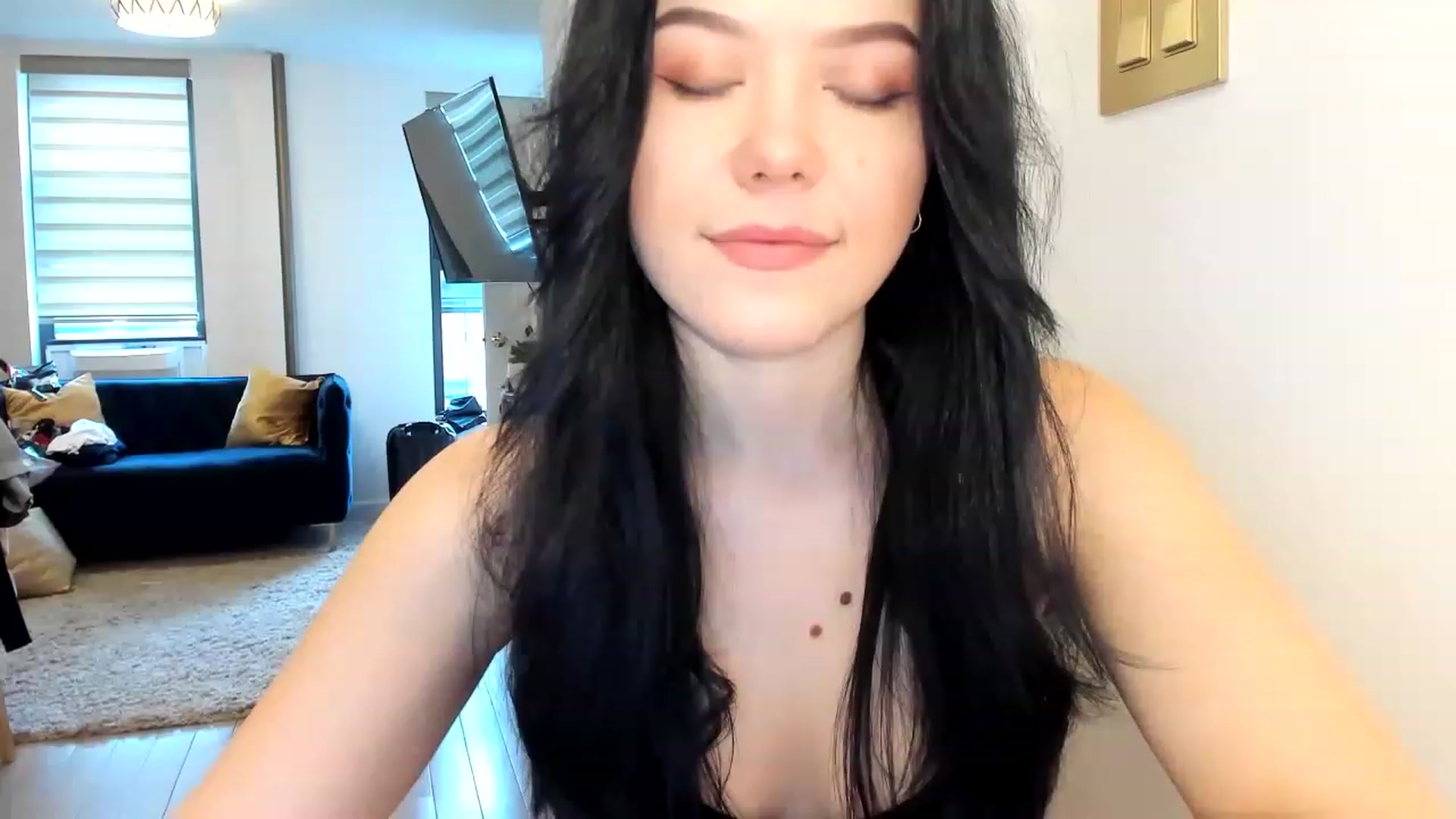 Gallery image thumbnail from Nancy_Morris's myfreecams stream on, 03/02/2023, 21:35 image 9 of 20