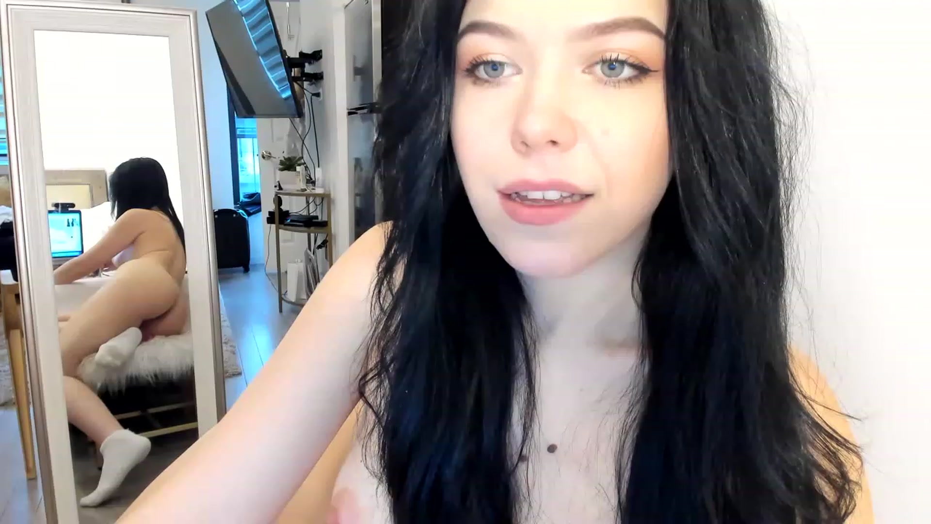 Gallery image thumbnail from Nancy_Morris's myfreecams stream on, 03/02/2023, 22:21 image 5 of 20