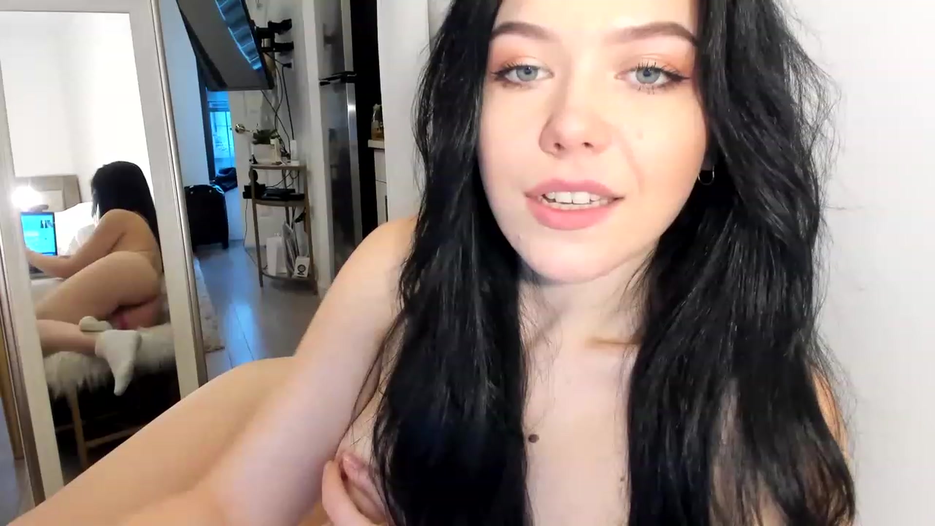 Gallery image thumbnail from Nancy_Morris's myfreecams stream on, 03/02/2023, 22:21 image 13 of 20