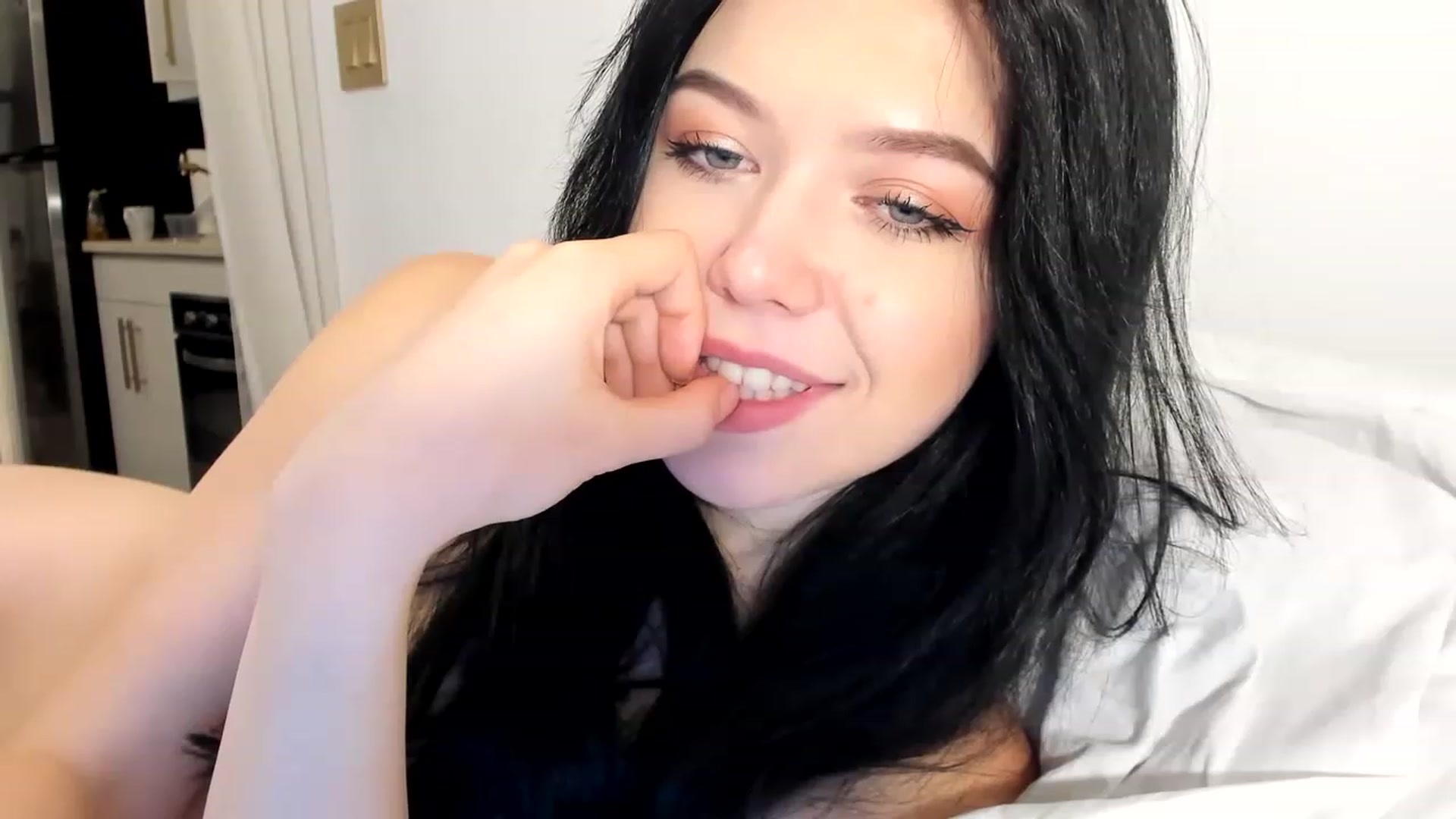 Gallery image thumbnail from Nancy_Morris's myfreecams stream on, 03/03/2023, 02:51 image 7 of 20