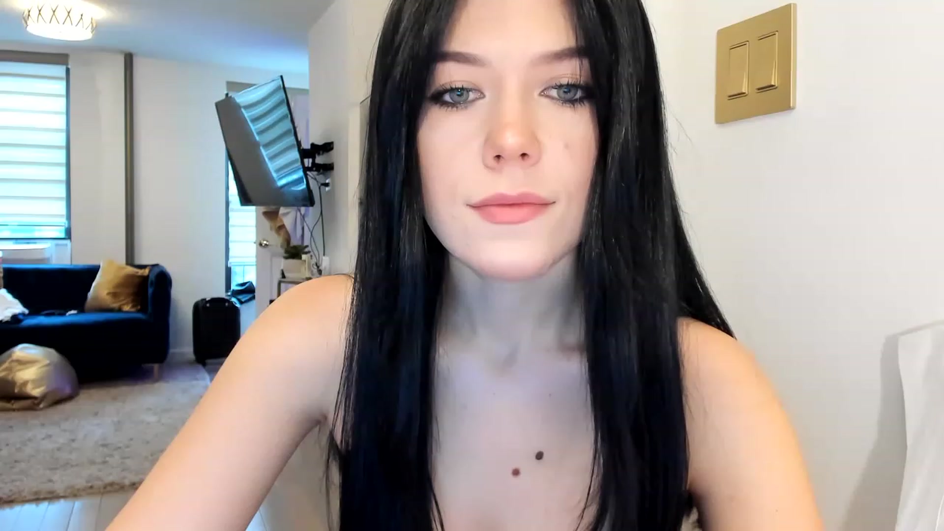 Gallery image thumbnail from Nancy_Morris's myfreecams stream on, 03/03/2023, 19:45 image 3 of 20