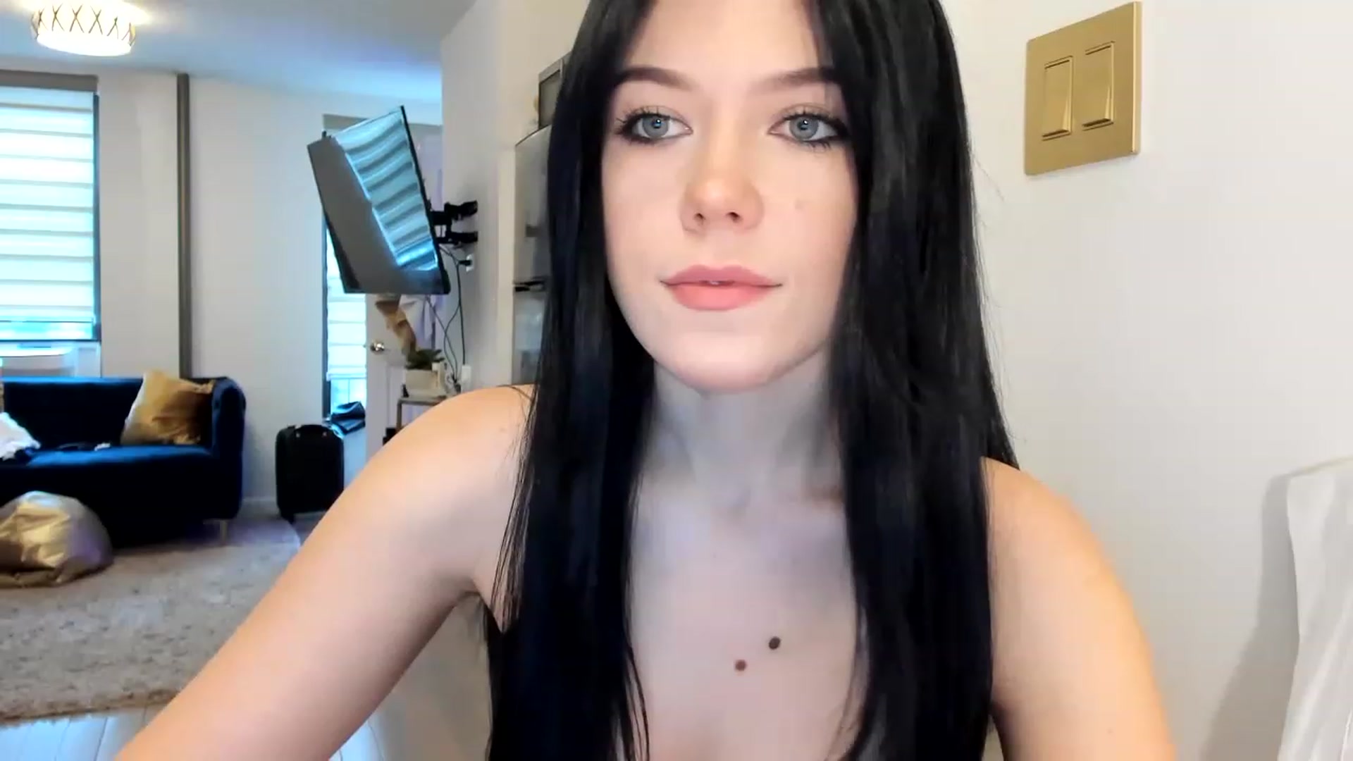 Gallery image thumbnail from Nancy_Morris's myfreecams stream on, 03/03/2023, 19:45 image 2 of 20
