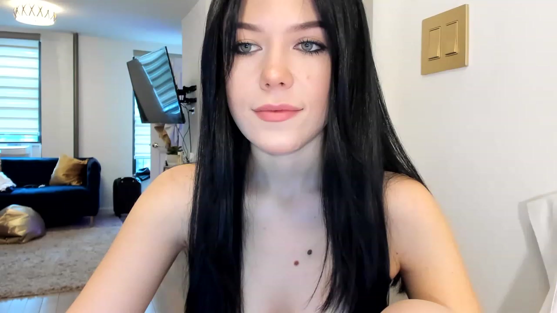 Gallery image thumbnail from Nancy_Morris's myfreecams stream on, 03/03/2023, 19:45 image 6 of 20