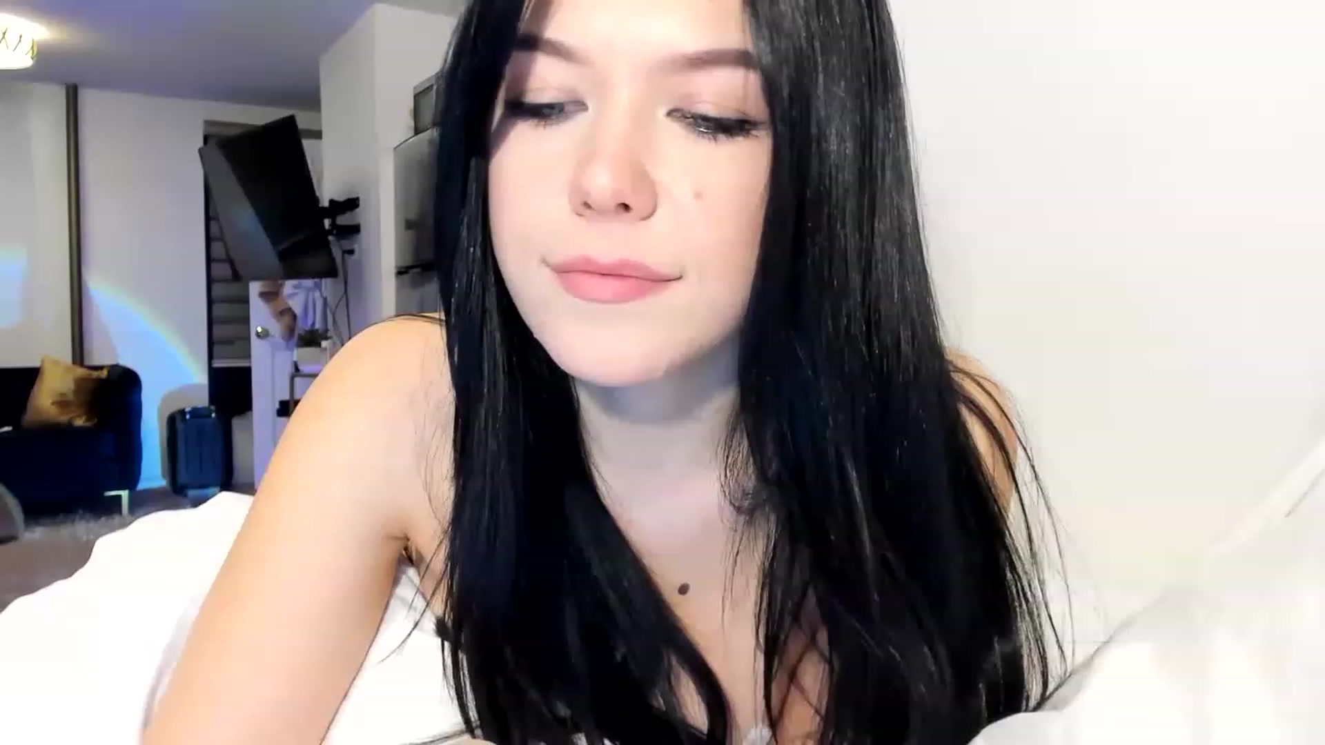 Gallery image thumbnail from Nancy_Morris's myfreecams stream on, 03/04/2023, 01:42 image 8 of 20