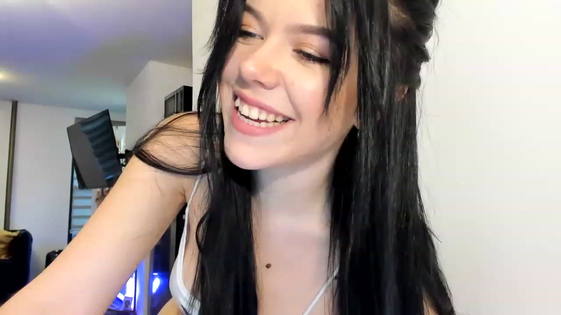 Gallery image thumbnail from Nancy_Morris's myfreecams stream on, 03/04/2023, 22:12 image 16 of 20