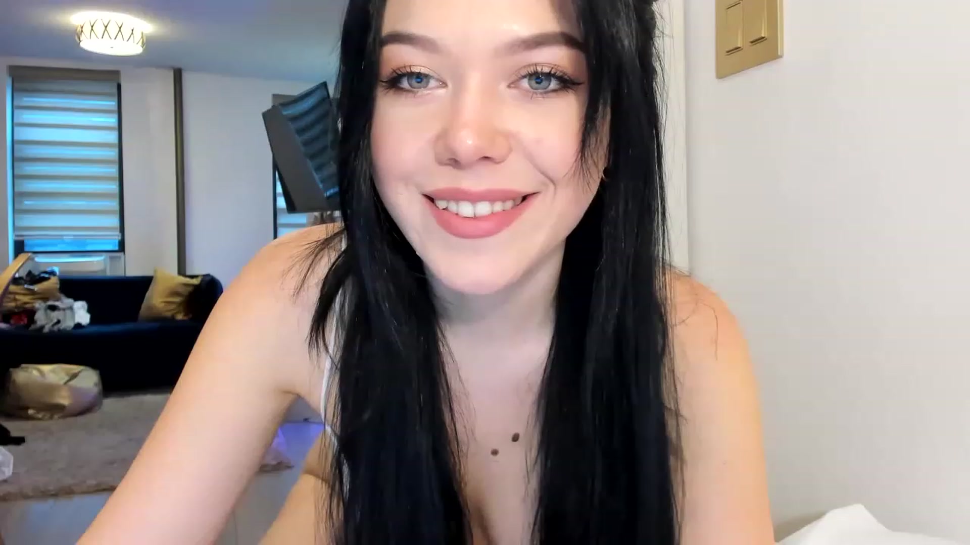 Gallery image thumbnail from Nancy_Morris's myfreecams stream on, 03/04/2023, 22:12 image 5 of 20