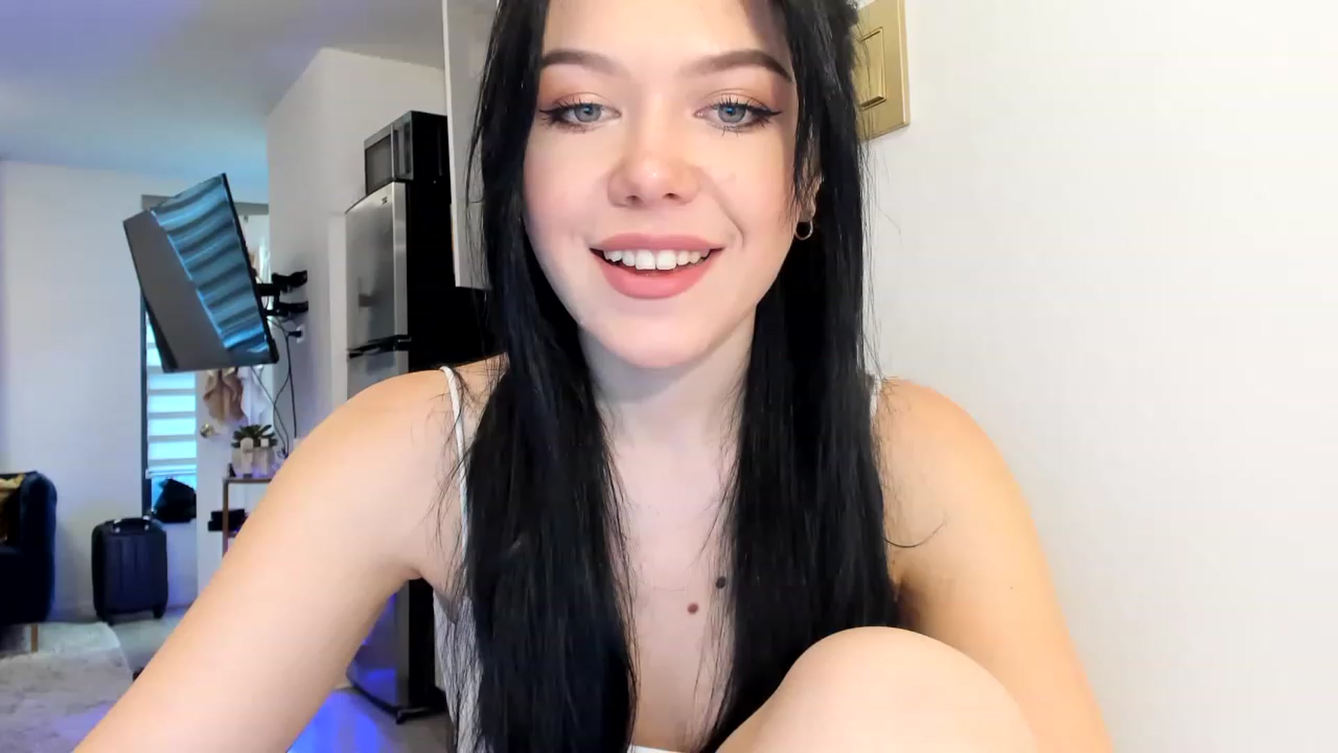 Gallery image thumbnail from Nancy_Morris's myfreecams stream on, 03/04/2023, 22:12 image 1 of 20