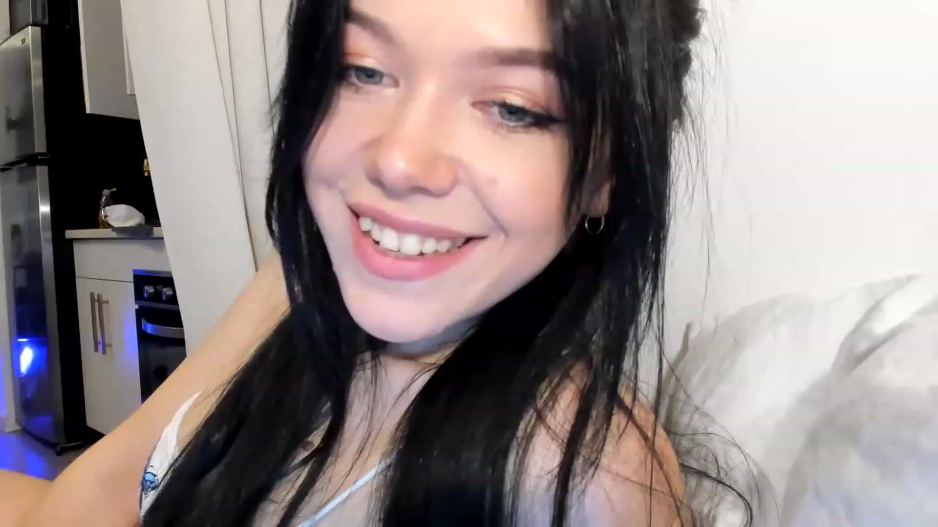 Gallery image thumbnail from Nancy_Morris's myfreecams stream on, 03/04/2023, 22:46 image 1 of 20
