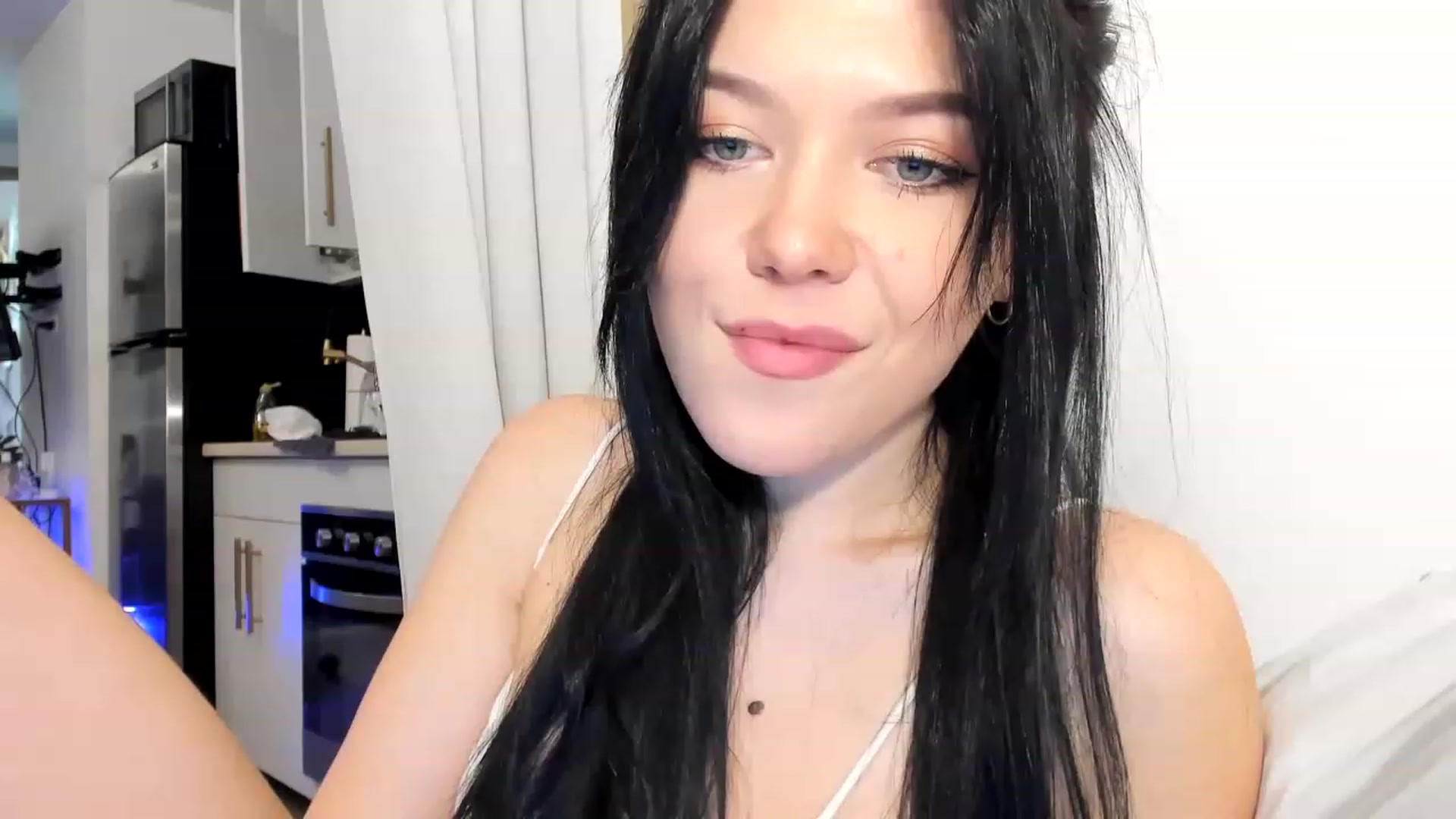 Gallery image thumbnail from Nancy_Morris's myfreecams stream on, 03/04/2023, 22:46 image 18 of 20