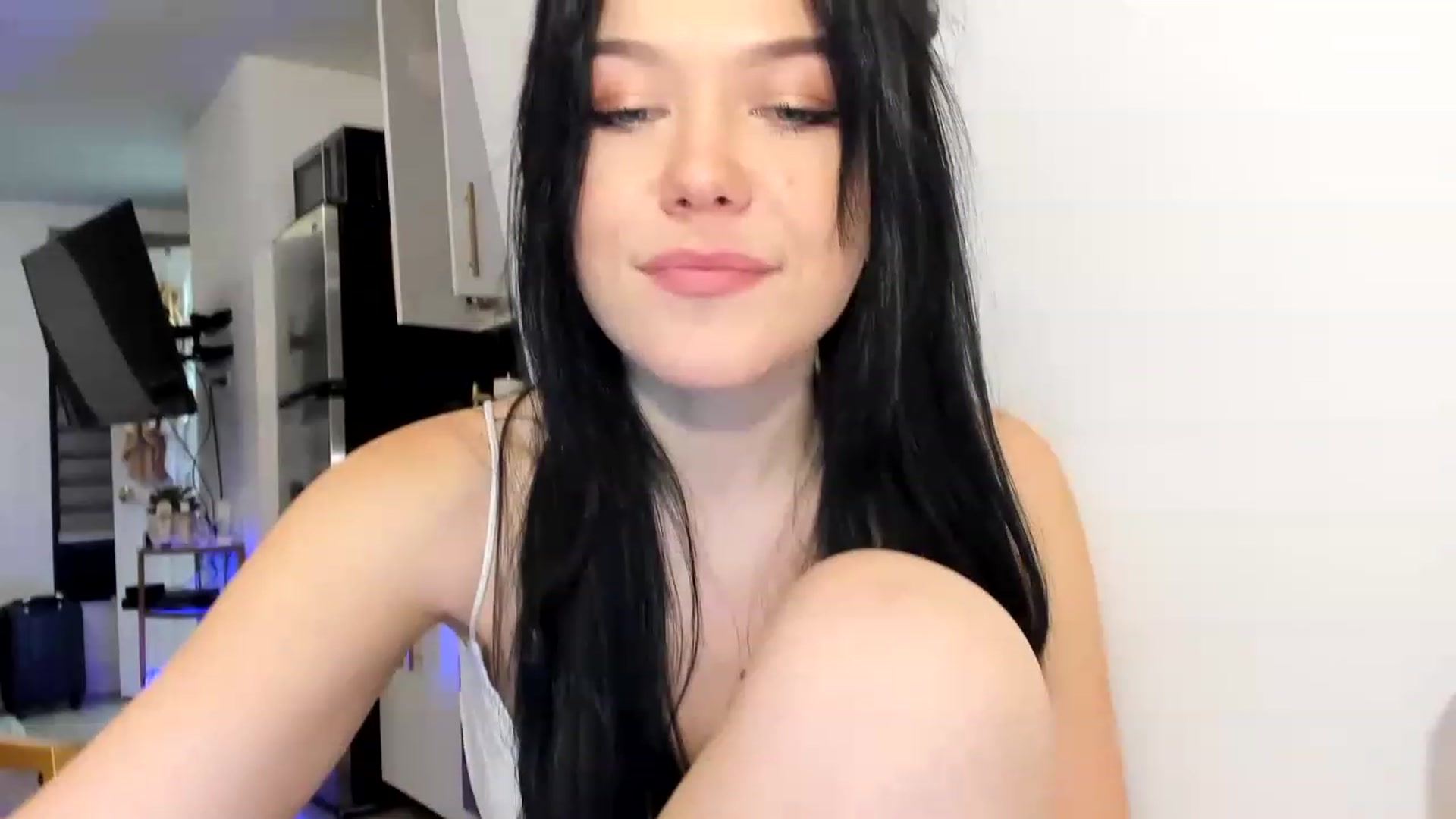 Gallery image thumbnail from Nancy_Morris's myfreecams stream on, 03/05/2023, 01:03 image 2 of 20