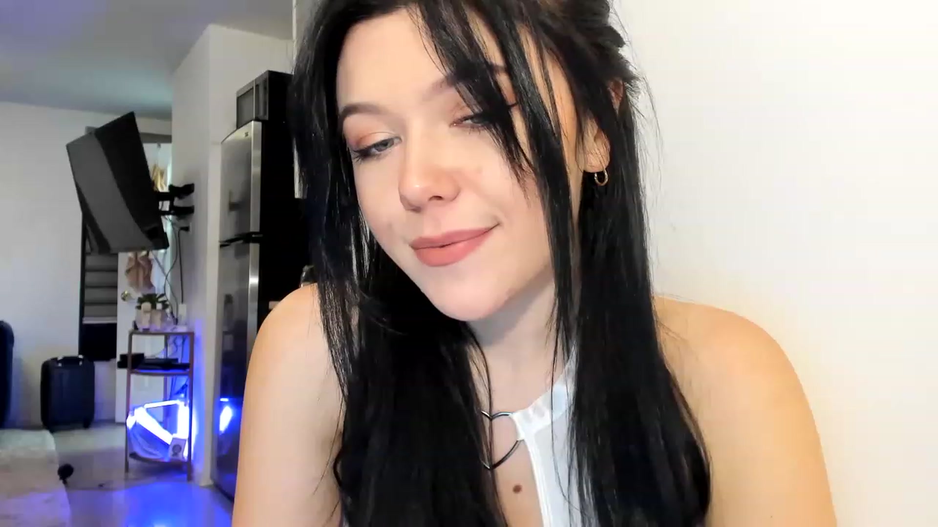 Gallery image thumbnail from Nancy_Morris's myfreecams stream on, 03/05/2023, 01:03 image 13 of 20
